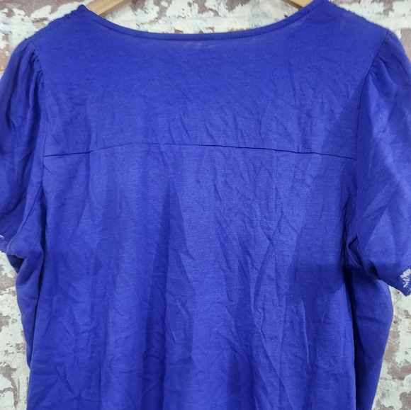 T-shirt - Picture 2 of 5